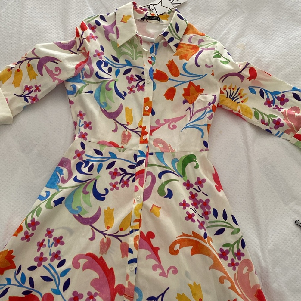 Zara Resort Wear Dress with Notched Collar and Cuffed Sleeves - Picture 6 of 6